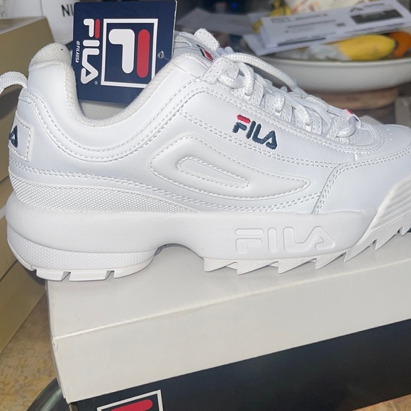 White sneaker - Picture 1 of 7